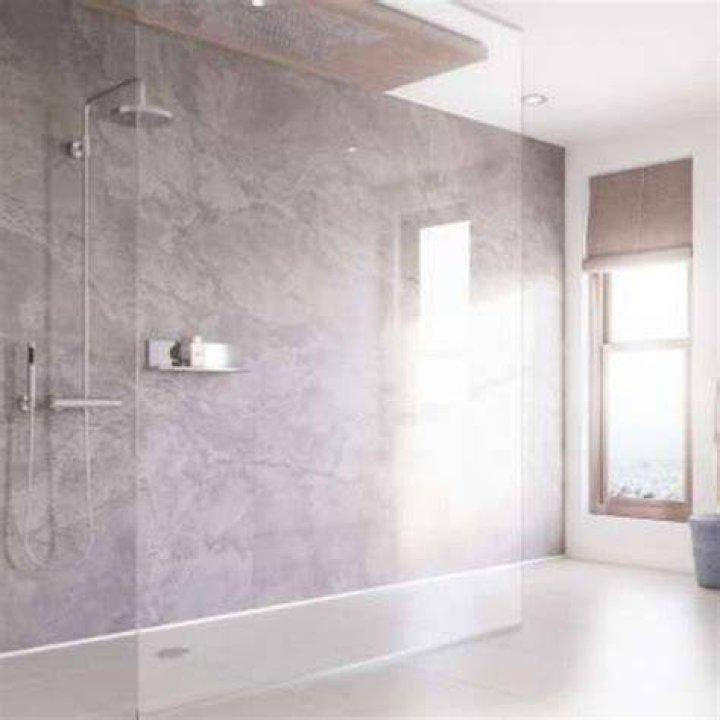 Can you wear moonstone in shower?