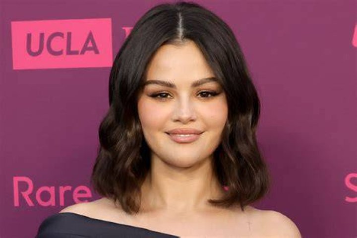 Does Selena Gomez have TikTok?