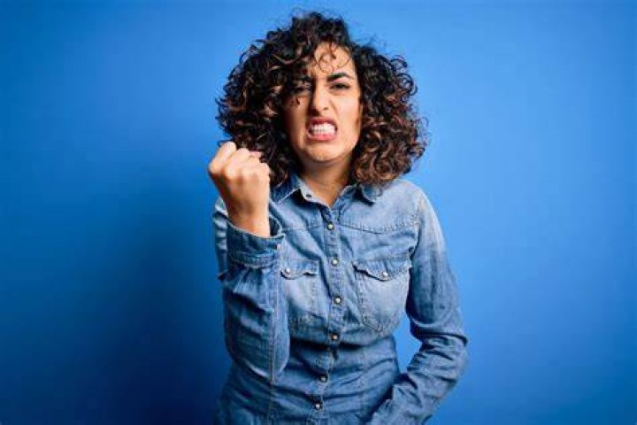 How do you insult someone in Yiddish?