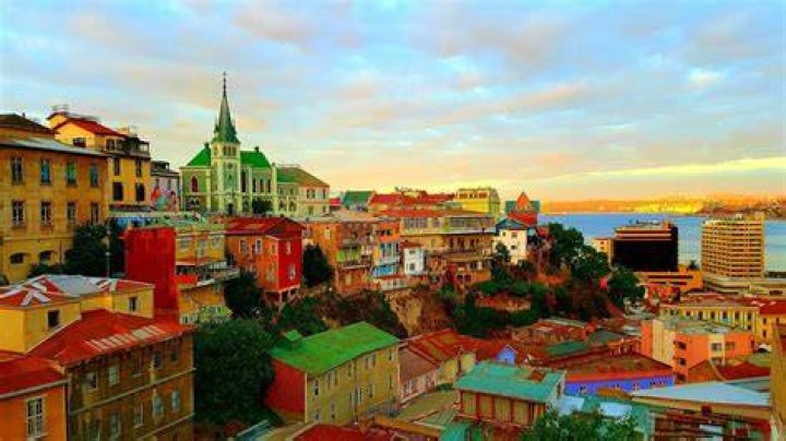 What does Valparaiso mean in English?