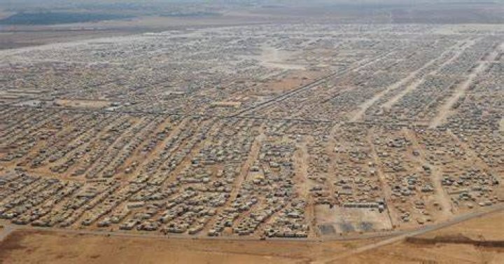 Where is the biggest refugee camp in Syria?